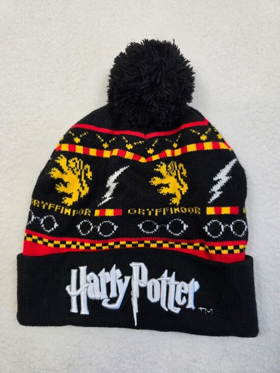 Other - Harry Potter Gryffindor Hogwarts House Knit Beanie With Pom Pom One Size